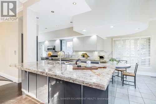 2 Friars Lane, Toronto, ON - Indoor Photo Showing Kitchen With Upgraded Kitchen