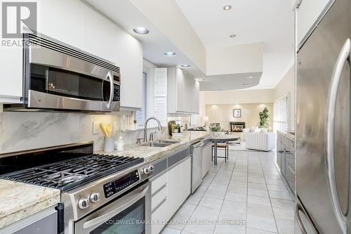 2 Friars Lane, Toronto, ON - Indoor Photo Showing Kitchen With Double Sink With Upgraded Kitchen