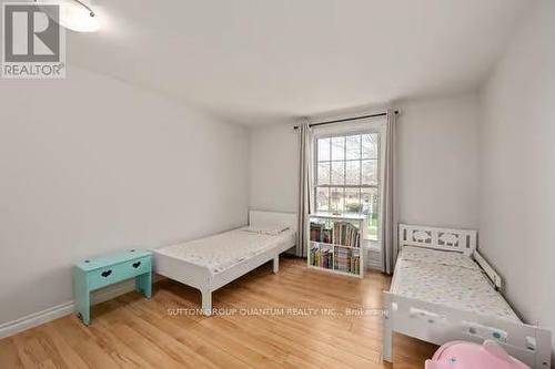 31 Archer Crescent, London, ON - Indoor Photo Showing Bedroom