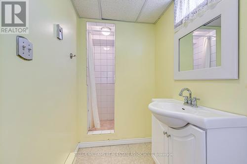47 Page Dr, Welland, ON - Indoor Photo Showing Bathroom