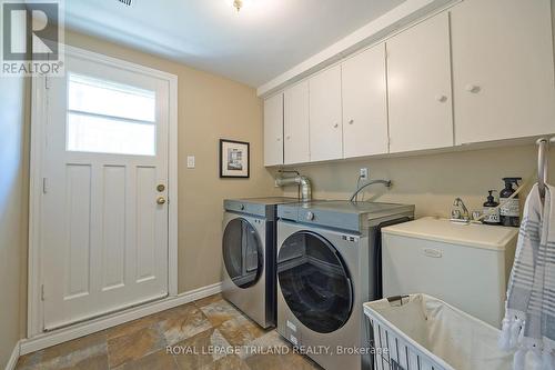 40 Longbow Rd, London, ON - Indoor Photo Showing Laundry Room
