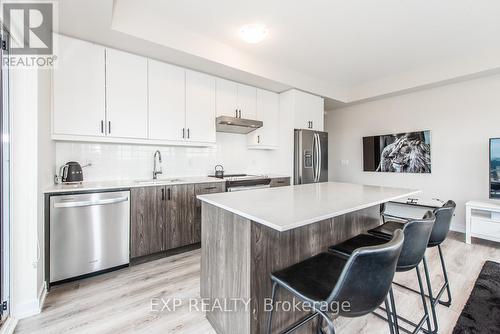 717 - 121 Highway 8 Road, Hamilton, ON - Indoor Photo Showing Kitchen With Upgraded Kitchen