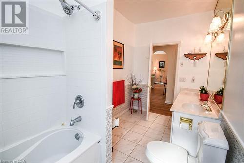 4 Beechwood Crescent, Oro-Medonte, ON - Indoor Photo Showing Bathroom