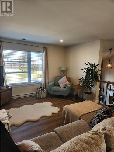 60-62 Jordan Crescent, Moncton, NB - Indoor Photo Showing Living Room