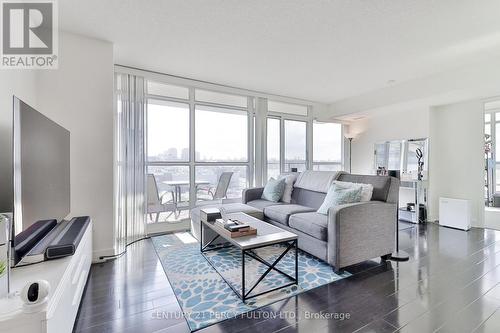 905 - 33 Singer Court, Toronto (Bayview Village), ON - Indoor Photo Showing Living Room