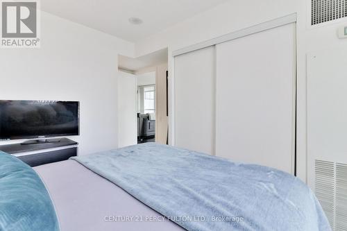 905 - 33 Singer Court, Toronto, ON - Indoor Photo Showing Bedroom