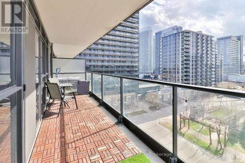 905 - 33 Singer Court, Toronto (Bayview Village), ON - Outdoor