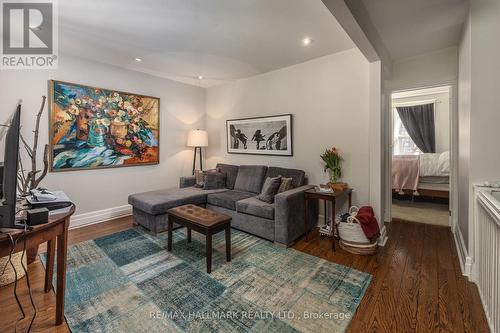 18 Pape Avenue, Toronto, ON - Indoor Photo Showing Living Room