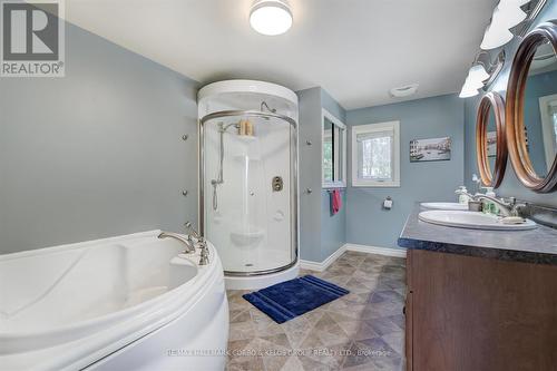 7846 Birch Drive, Severn, ON - Indoor Photo Showing Bathroom