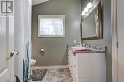 7846 Birch Drive, Severn, ON - Indoor Photo Showing Bathroom