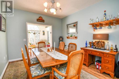 4 Beechwood Cres, Oro-Medonte, ON - Indoor Photo Showing Dining Room