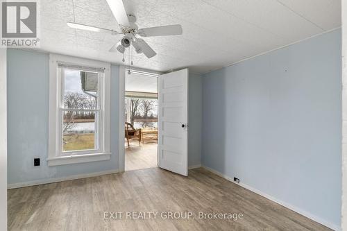 163 Main St, Prince Edward County, ON - Indoor Photo Showing Other Room