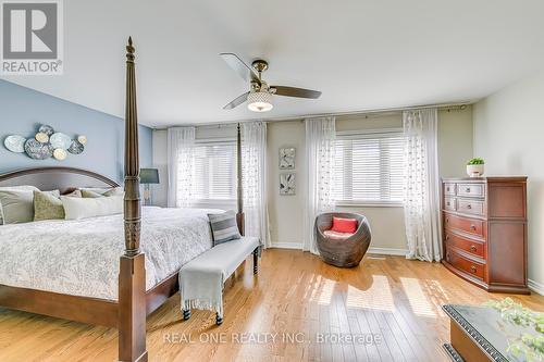 2374 Wasaga Drive, Oakville, ON - Indoor Photo Showing Bedroom