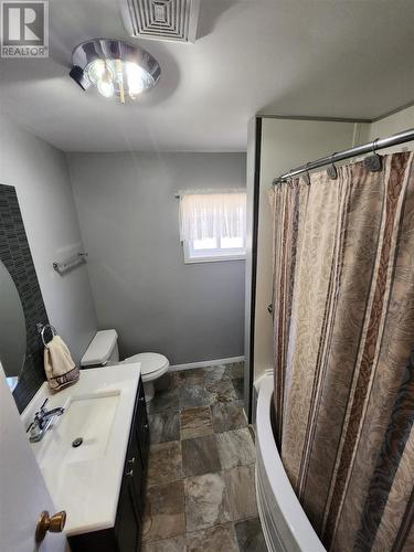 67 Pine St, Hawk Junction, ON - Indoor Photo Showing Bathroom