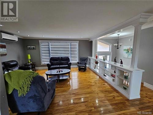 543 Principale, Beresford, NB - Indoor Photo Showing Living Room