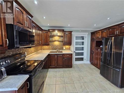 543 Principale, Beresford, NB - Indoor Photo Showing Kitchen