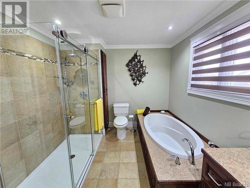 543 Principale, Beresford, NB - Indoor Photo Showing Bathroom