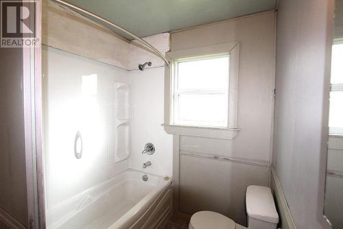 197 Bayview Drive, Port Clements, BC - Indoor Photo Showing Bathroom