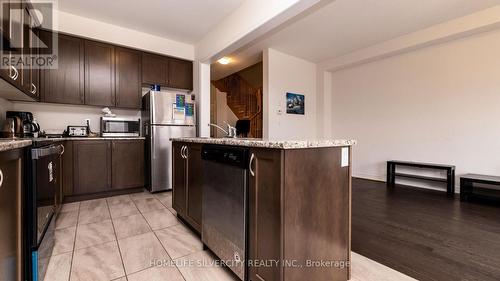 54 - 166 Deerpath Drive, Guelph, ON - Indoor Photo Showing Kitchen