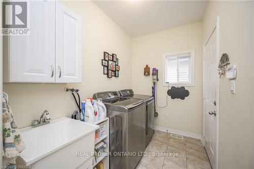 4413 Mann St, Niagara Falls, ON - Indoor Photo Showing Laundry Room