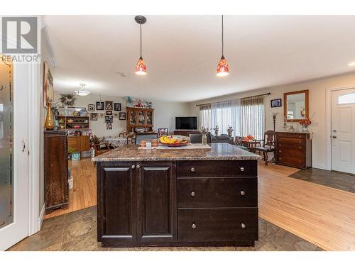 3565 Dunkley Drive, Armstrong, BC - Indoor Photo Showing Kitchen