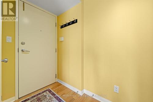 #812 -119 Merton St, Toronto, ON - Indoor Photo Showing Other Room