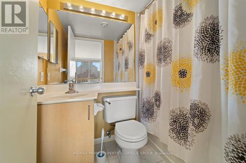 #812 -119 Merton St, Toronto, ON - Indoor Photo Showing Bathroom
