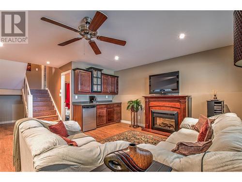 28 Lakeshore Drive, Vernon, BC - Indoor Photo Showing Living Room With Fireplace