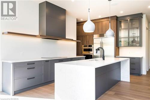 Built for convenience - 147 Blue Jay Crescent, Grey Highlands, ON - Indoor Photo Showing Kitchen With Upgraded Kitchen