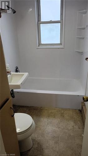 72 Sydney Street N Unit# 6, Kitchener, ON - Indoor Photo Showing Bathroom