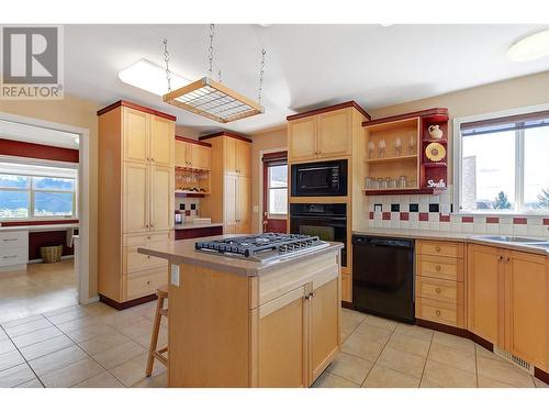 15718 Greenhow Road, Lake Country, BC - Indoor Photo Showing Kitchen