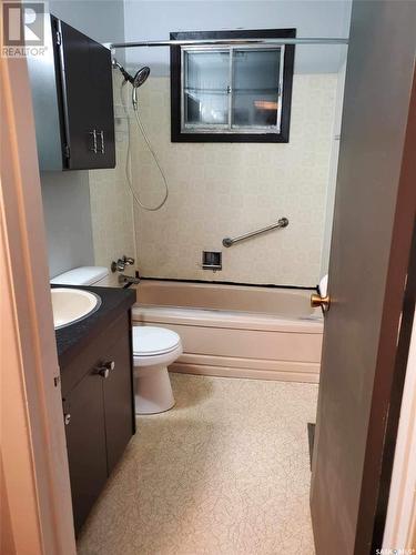 300 Cheri Drive, Nipawin, SK - Indoor Photo Showing Bathroom