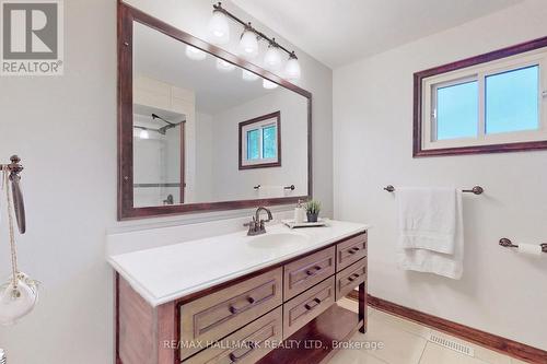 13 Linn Rd, Caledon, ON - Indoor Photo Showing Bathroom