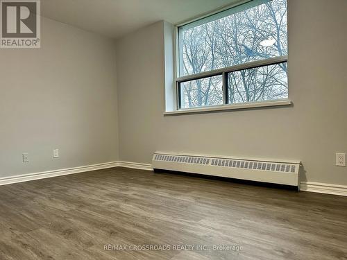 302 - 363 Lakeshore Road E, Mississauga, ON - Indoor Photo Showing Other Room