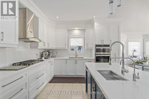 #165 -200 Kingfisher Dr, Mono, ON - Indoor Photo Showing Kitchen With Upgraded Kitchen
