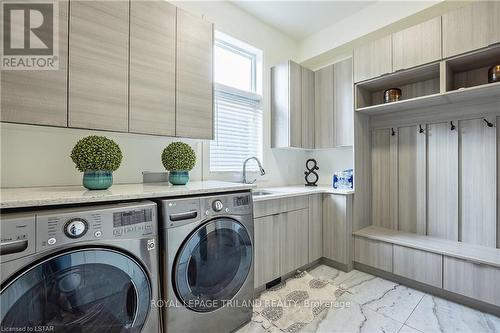 6584 French Ave, London, ON - Indoor Photo Showing Laundry Room
