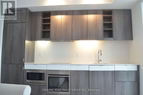 #2206 -101 Erskine Ave, Toronto, ON - Indoor Photo Showing Kitchen With Upgraded Kitchen