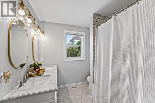 1470 Pebble Beach Rd, Smith-Ennismore-Lakefield, ON - Indoor Photo Showing Bathroom