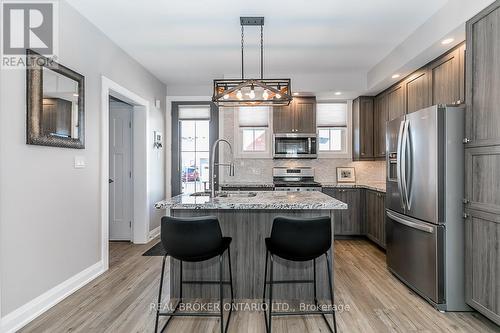 64 Discovery Tr, Midland, ON - Indoor Photo Showing Kitchen With Stainless Steel Kitchen With Upgraded Kitchen