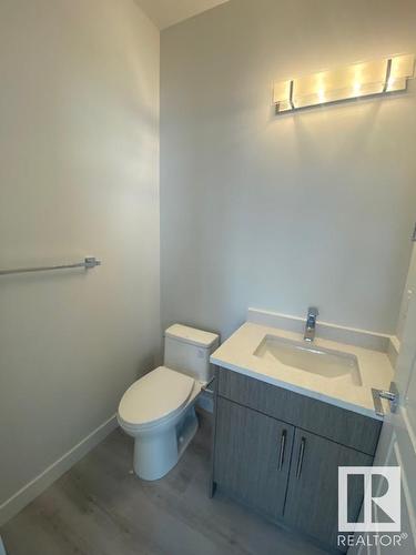 #Main 8070 Kiriak Li Sw, Edmonton, AB - Indoor Photo Showing Bathroom