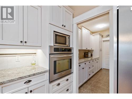 1297 Tanemura Crescent, Kelowna, BC - Indoor Photo Showing Kitchen