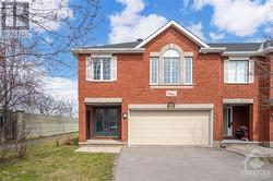 211 GLADEVIEW PRIVATE  Ottawa, ON K1T 4A7