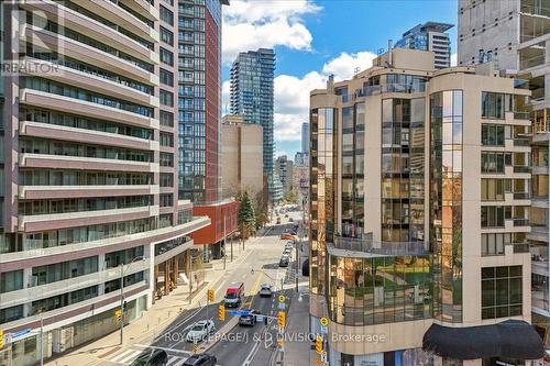 #504 -1331 Bay St, Toronto, ON - Outdoor With Balcony With Facade