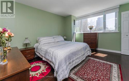 #306 -75 Wynford Heights Cres, Toronto, ON - Indoor Photo Showing Bedroom