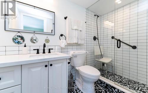 #306 -75 Wynford Heights Cres, Toronto, ON - Indoor Photo Showing Bathroom