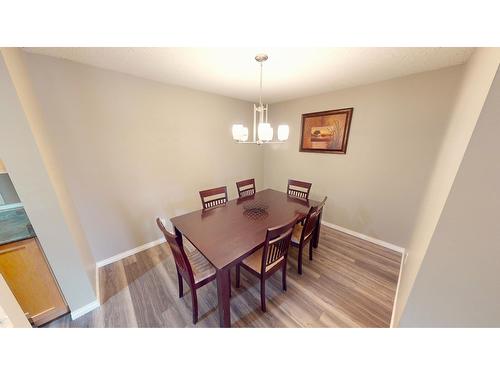209 - 4769 Forsters Landing Road, Radium Hot Springs, BC - Indoor Photo Showing Dining Room