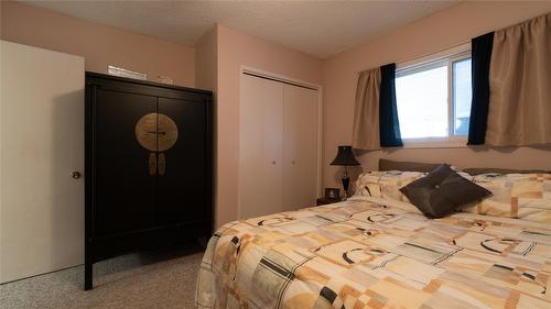 3575 Dunkley Drive, Armstrong, BC - Indoor Photo Showing Bedroom