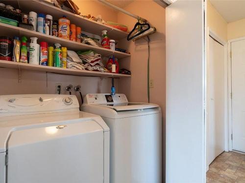 3575 Dunkley Drive, Armstrong, BC - Indoor Photo Showing Laundry Room