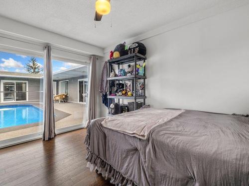 3305 Mcgregor Road, West Kelowna, BC - Indoor Photo Showing Bedroom