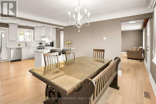 490 Rosseau Rd, Hamilton, ON - Indoor Photo Showing Dining Room